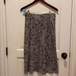 Animal print skirt size M